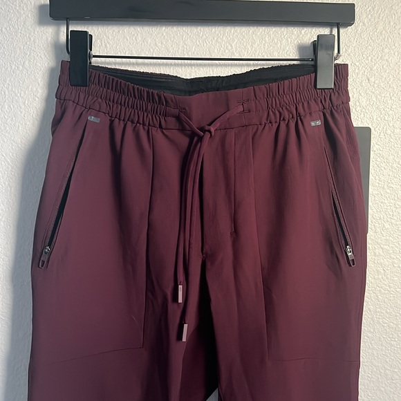 License to Train Jogger - Picture 2 of 6